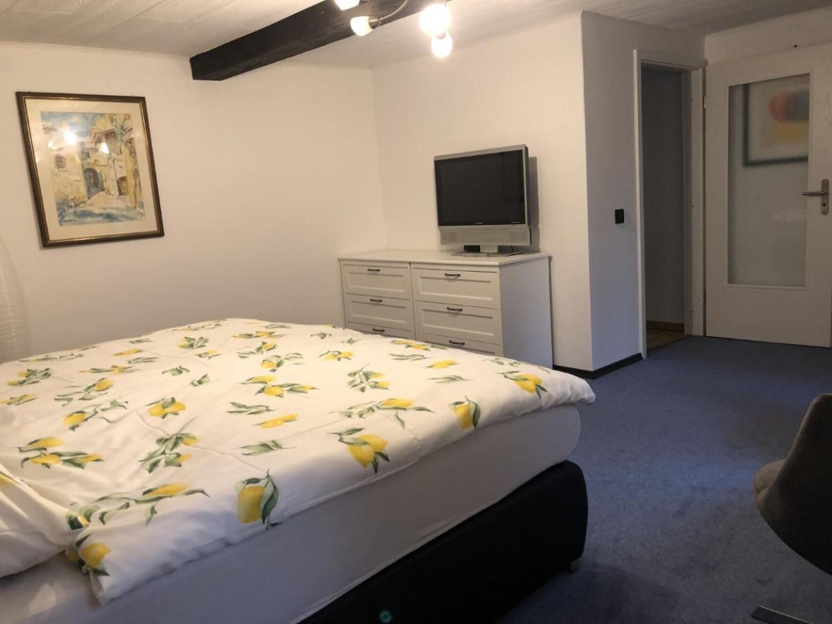Ferienwohnung Auf Denkmalgeschuetztem Sturmhof Grefrath Екстериор снимка
